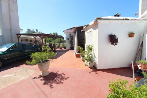 Detached Villa in Marbella, Costa del Sol – 4 beds – 750000 € - photo 7 of 26
