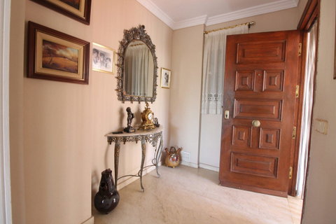 Detached Villa in Marbella, Costa del Sol – 4 beds – 750000 € - photo 13 of 26