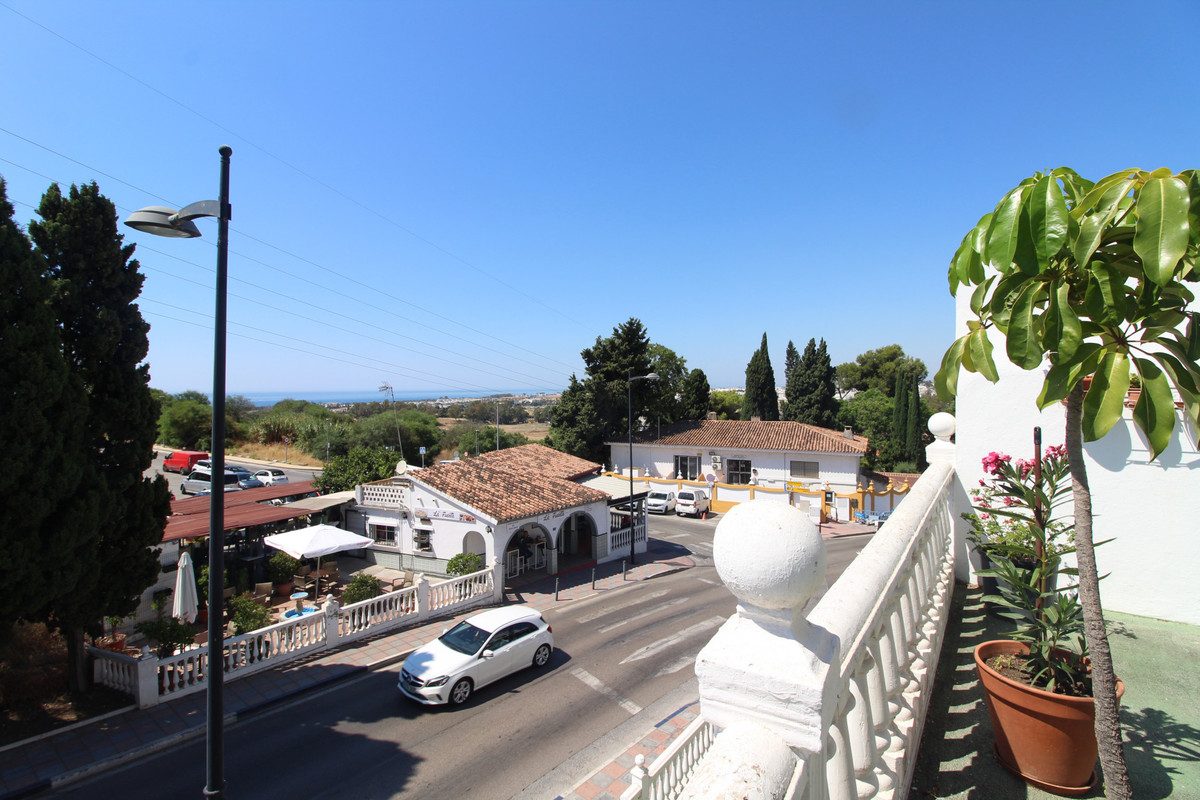 Detached Villa in Marbella, Costa del Sol – 4 beds – 750000 € - photo 24 of 26