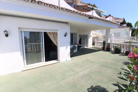 Detached Villa in Marbella, Costa del Sol – 4 beds – 750000 € - photo 25 of 26