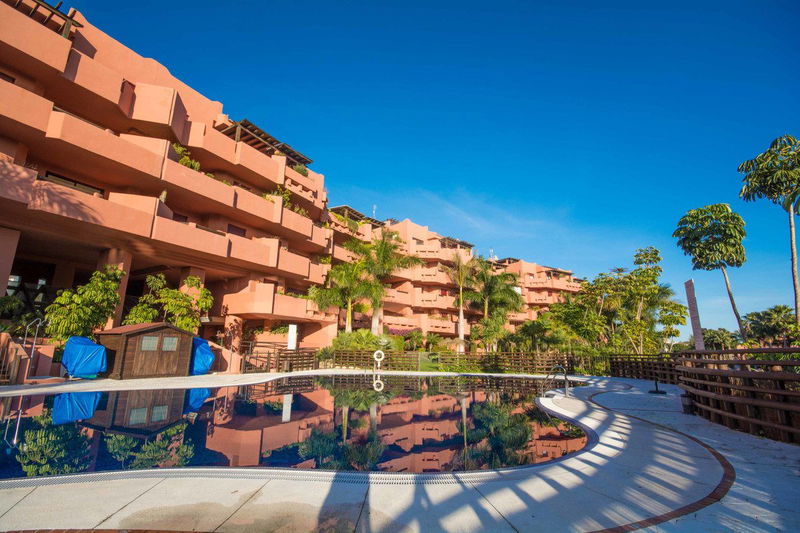 Ground Floor Apartment in Estepona, Costa del Sol – 4 beds – 845000 €
