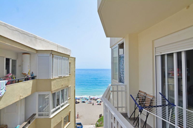 Middle Floor Apartment in Fuengirola, Costa del Sol – 2 beds – 414000 €