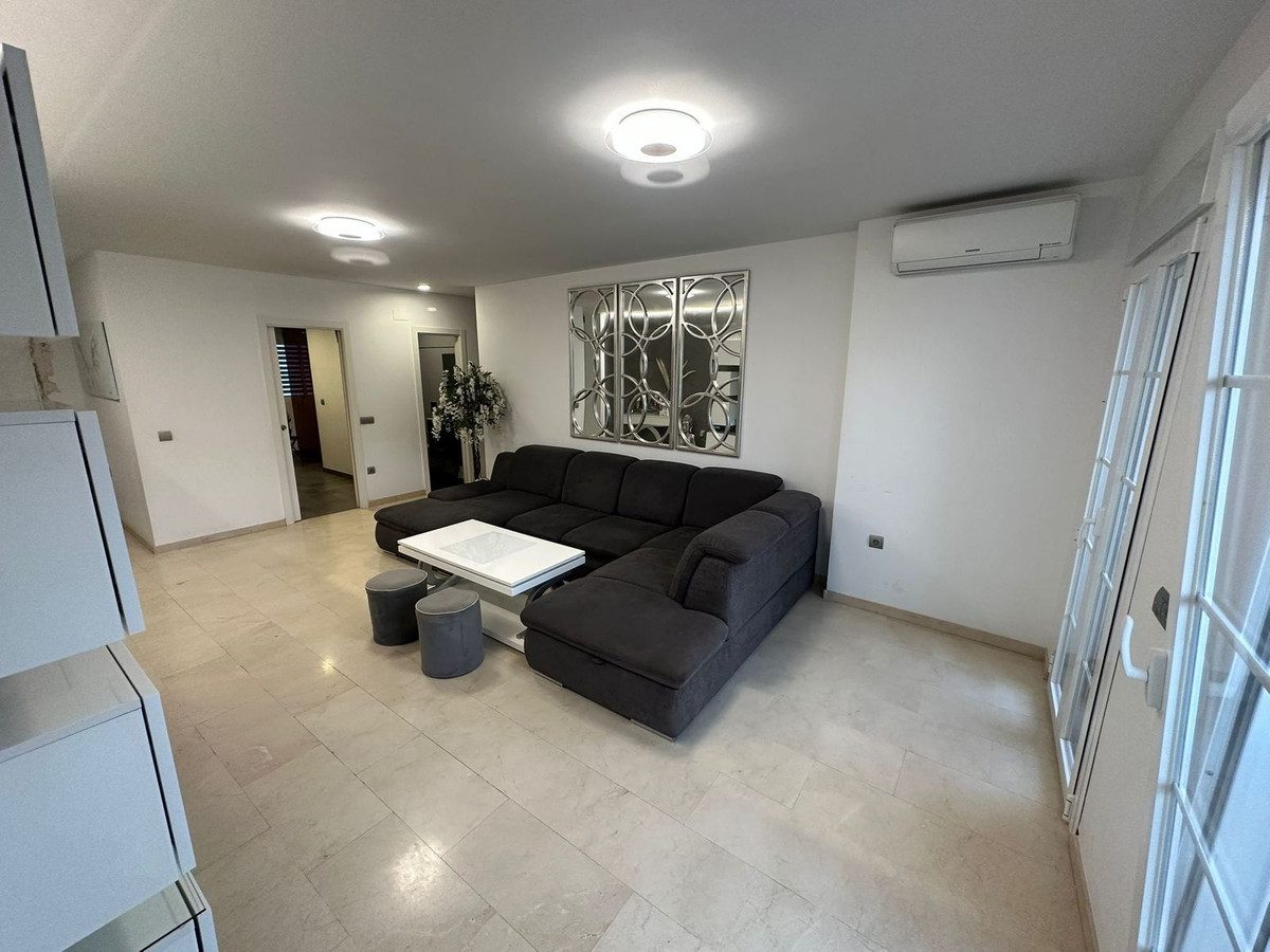 Middle Floor Apartment in Marbella, Costa del Sol – 3 beds – 450000 € - photo 10 of 14