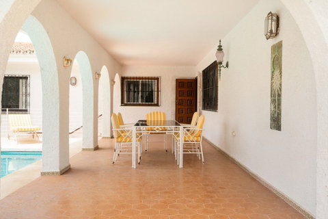 Detached Villa in Torremolinos, Costa del Sol – 3 beds – 1095000 € - photo 6 of 46