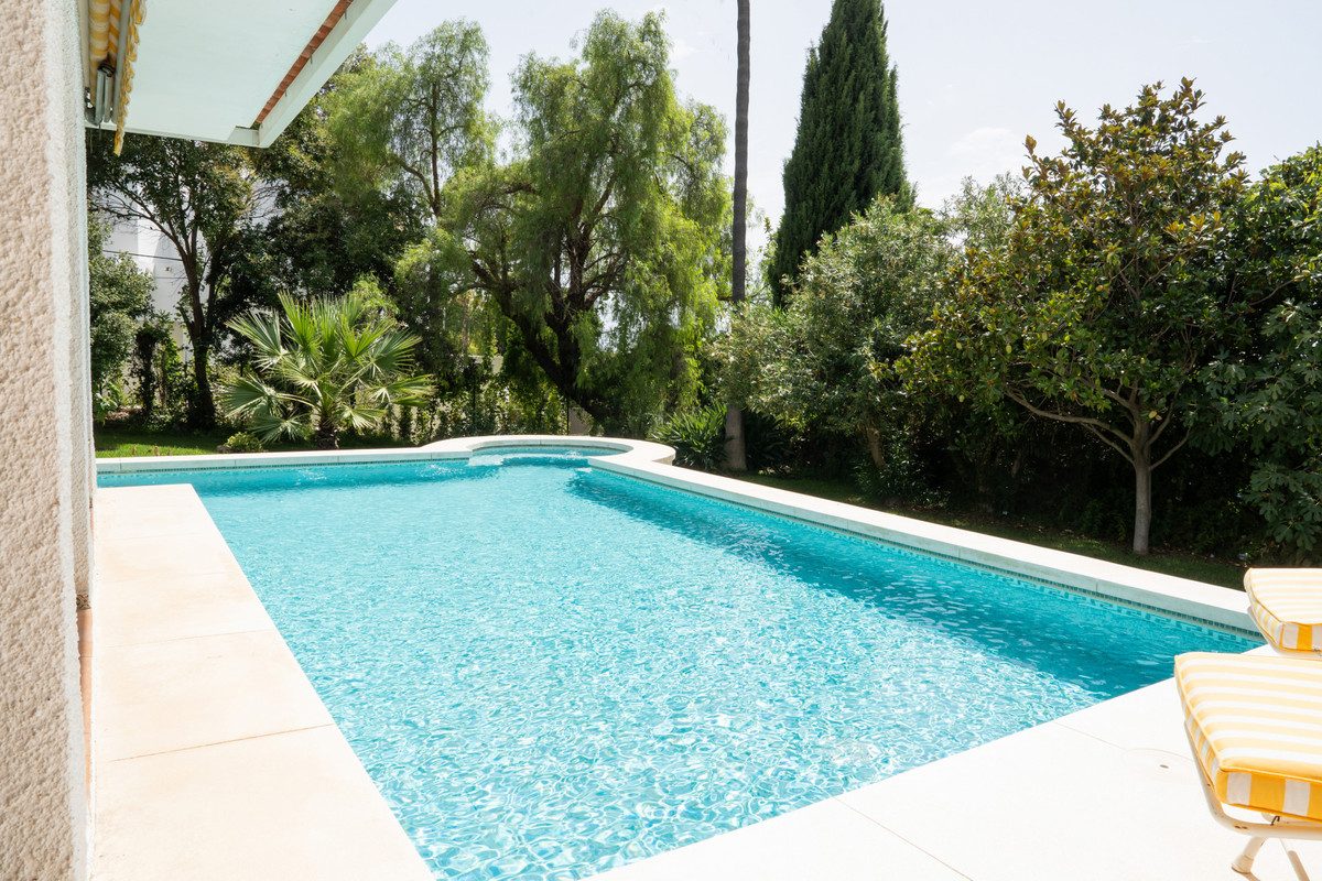 Detached Villa in Torremolinos, Costa del Sol – 3 beds – 1095000 € - photo 30 of 46