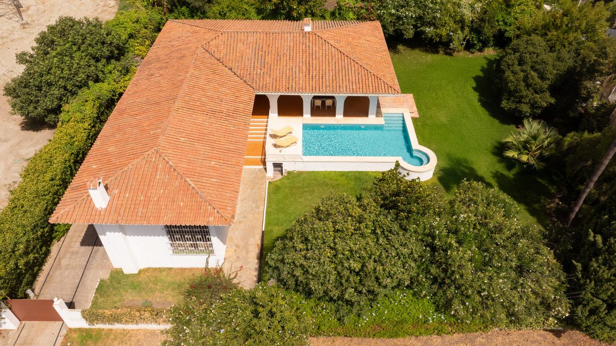 Detached Villa in Torremolinos, Costa del Sol – 3 beds – 1095000 € - photo 43 of 46