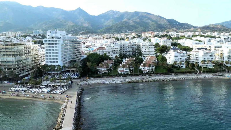 Middle Floor Apartment in Marbella, Costa del Sol – 2 beds – 1250000 €