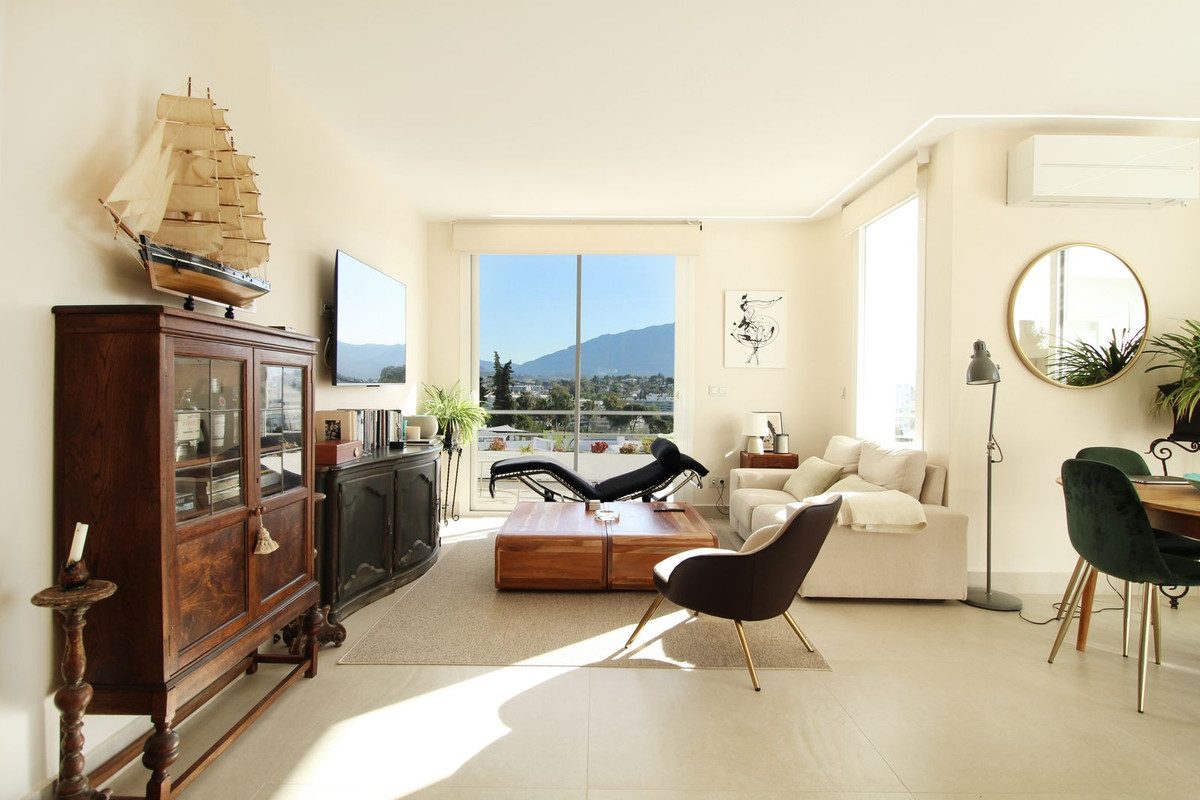 Middle Floor Apartment in Marbella, Costa del Sol – 3 beds – 750000 € - photo 9 of 24