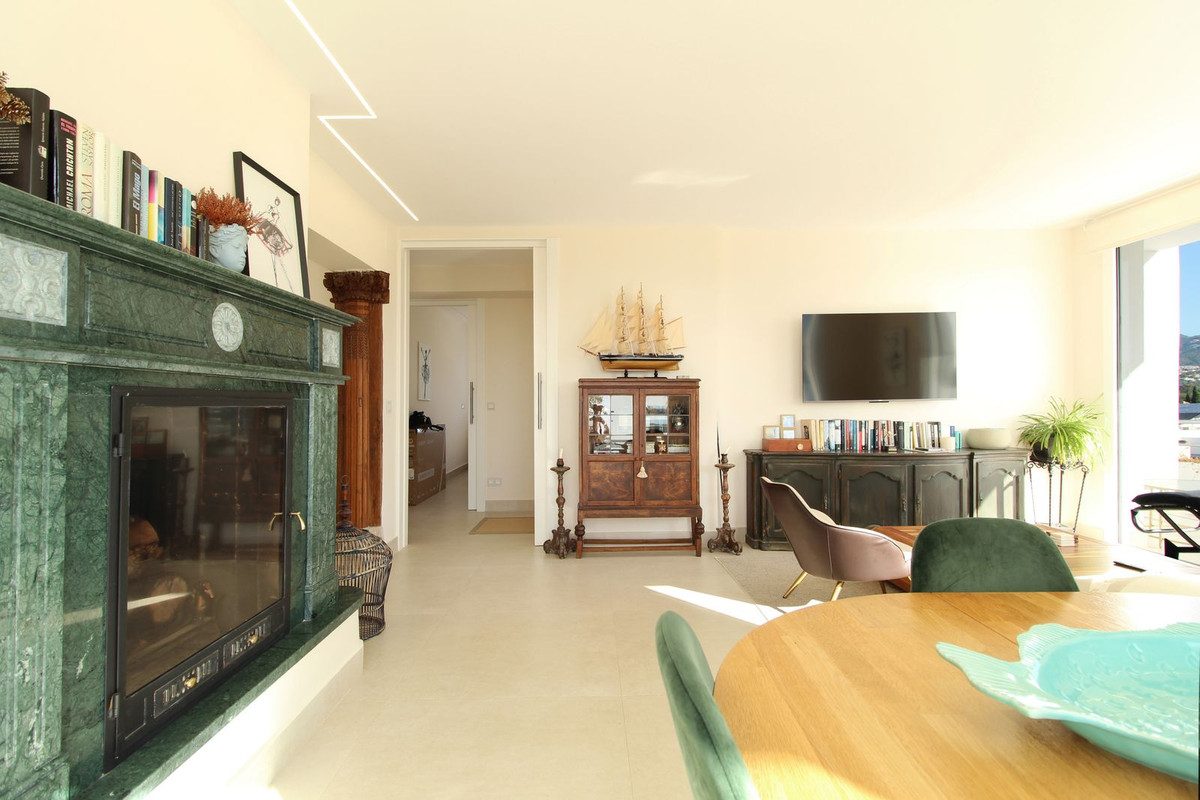 Middle Floor Apartment in Marbella, Costa del Sol – 3 beds – 750000 € - photo 11 of 24