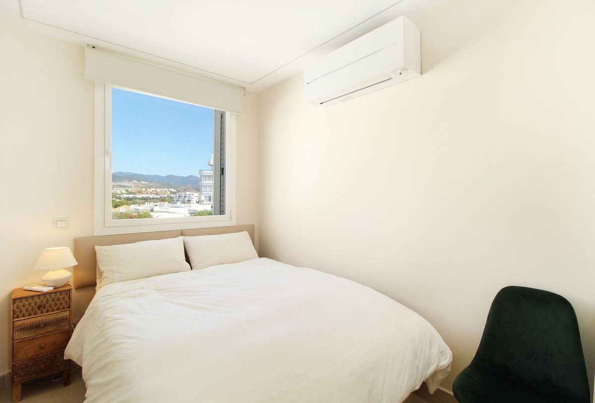 Middle Floor Apartment in Marbella, Costa del Sol – 3 beds – 750000 € - photo 17 of 24
