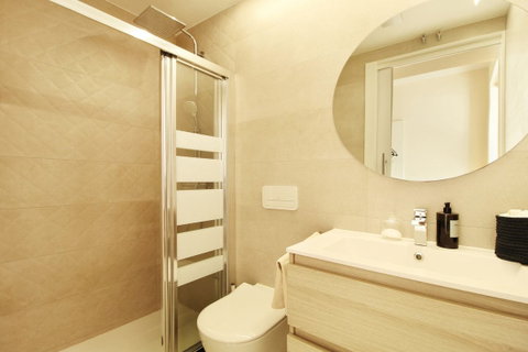 Middle Floor Apartment in Marbella, Costa del Sol – 3 beds – 750000 € - photo 18 of 24