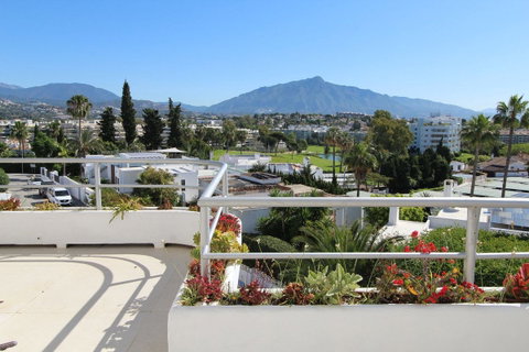 Middle Floor Apartment in Marbella, Costa del Sol – 3 beds – 750000 € - photo 20 of 24