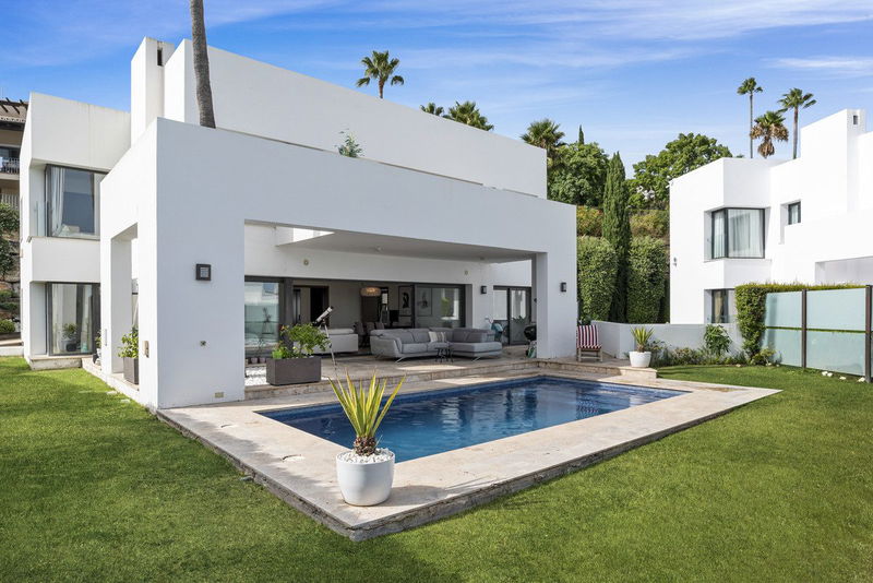 Detached Villa in Benahavís, Costa del Sol – 4 beds – 1750000 €