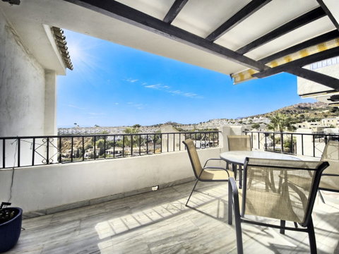 Middle Floor Apartment in Mijas, Costa del Sol – 2 beds – 289000 € - photo 4 of 34