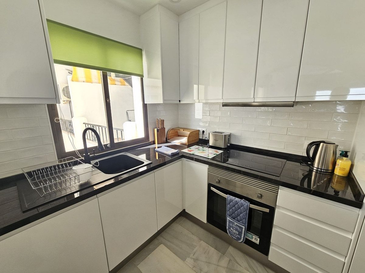 Middle Floor Apartment in Mijas, Costa del Sol – 2 beds – 289000 € - photo 17 of 34