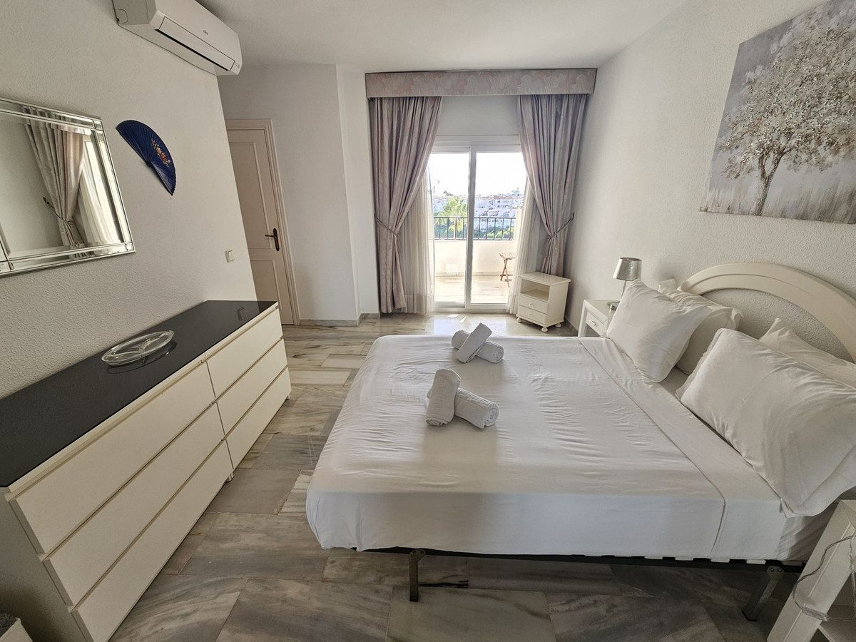 Middle Floor Apartment in Mijas, Costa del Sol – 2 beds – 289000 € - photo 20 of 34