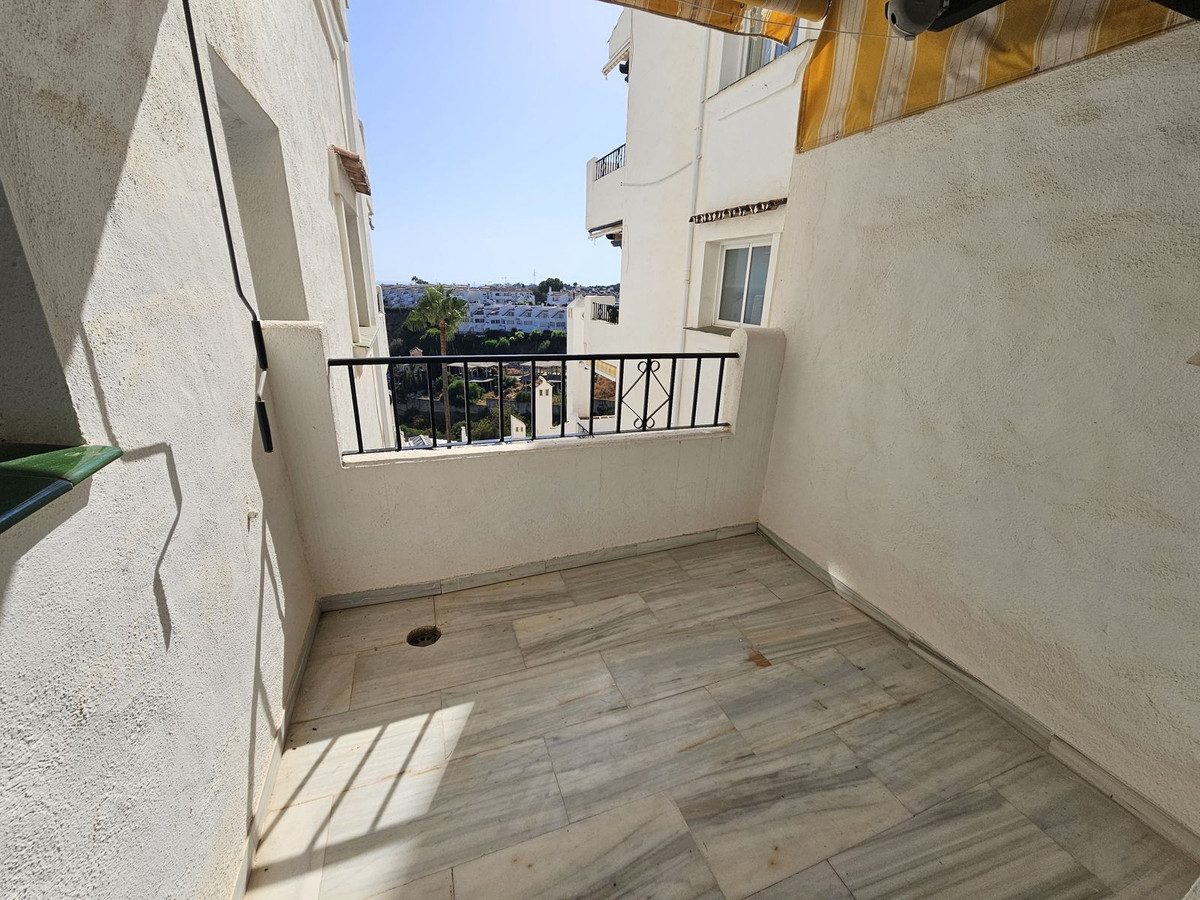 Middle Floor Apartment in Mijas, Costa del Sol – 2 beds – 289000 € - photo 22 of 34