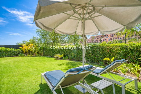 Detached Villa in Estepona, Costa del Sol – 3 beds – 945000 € - photo 4 of 54