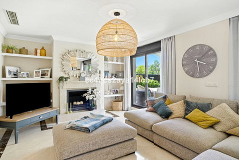 Detached Villa in Estepona, Costa del Sol – 3 beds – 945000 € - photo 12 of 54