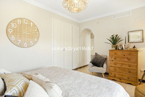 Detached Villa in Estepona, Costa del Sol – 3 beds – 945000 € - photo 24 of 54