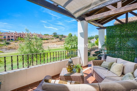 Detached Villa in Estepona, Costa del Sol – 3 beds – 945000 € - photo 26 of 54