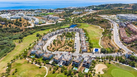 Detached Villa in Estepona, Costa del Sol – 3 beds – 945000 € - photo 50 of 54