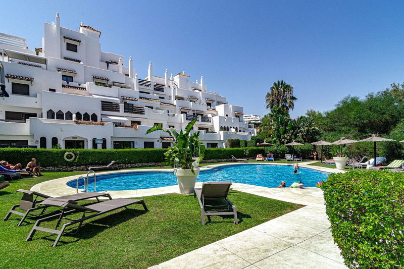Ground Floor Apartment in Estepona, Costa del Sol – 2 beds – 344000 €