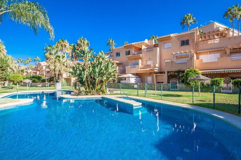 Middle Floor Apartment in Marbella, Costa del Sol – 3 beds – 495000 € - photo 2 of 11