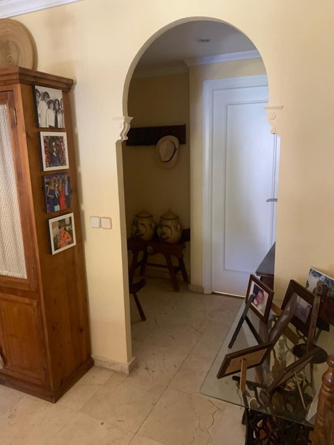 Middle Floor Apartment in Marbella, Costa del Sol – 2 beds – 500000 € - photo 11 of 21