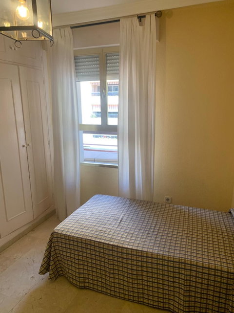 Middle Floor Apartment in Marbella, Costa del Sol – 2 beds – 500000 € - photo 16 of 21