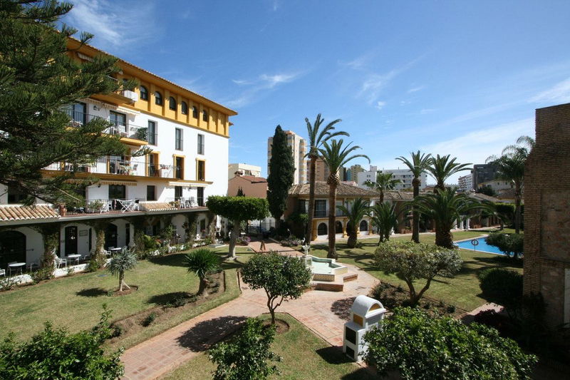 Middle Floor Apartment in Fuengirola, Costa del Sol – 2 beds – 499000 €