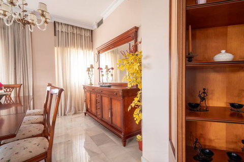 Middle Floor Apartment in Marbella, Costa del Sol – 3 beds – 1200000 € - photo 21 of 31