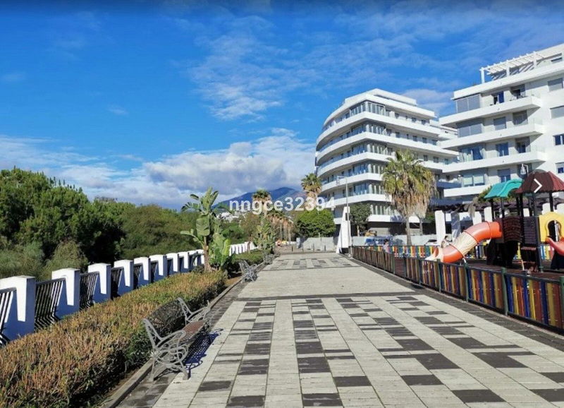 Middle Floor Apartment in Marbella, Costa del Sol – 3 beds – 399900 €