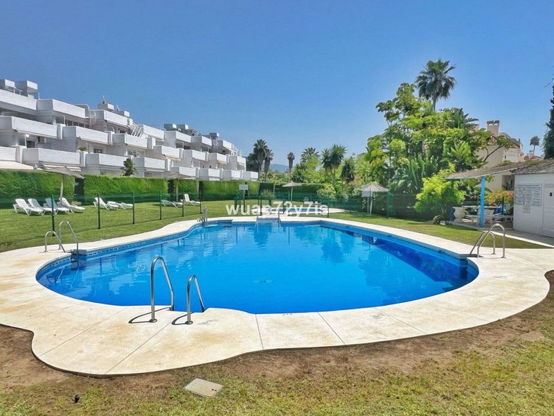 Penthouse in El Paraiso, Costa del Sol – 2 beds – 390000 €
