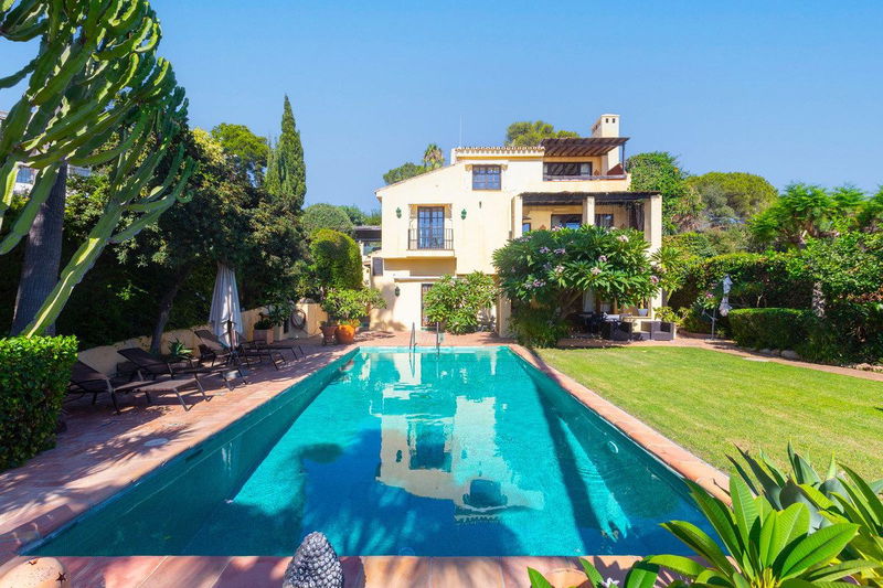 Detached Villa in Marbella, Costa del Sol – 5 beds – 1650000 €