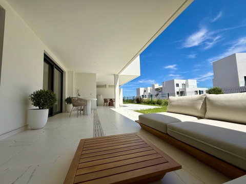 Ground Floor Apartment in Casares, Costa del Sol – 2 beds – 649000 € - photo 8 of 20