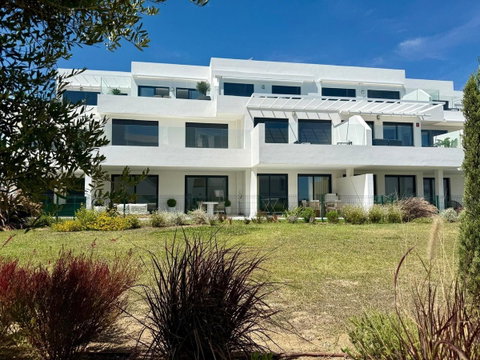 Ground Floor Apartment in Casares, Costa del Sol – 2 beds – 649000 € - photo 19 of 20