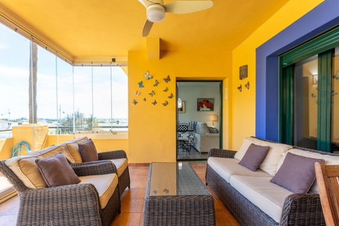 Middle Floor Apartment in Marbella, Costa del Sol – 2 beds – 580000 € - photo 4 of 37