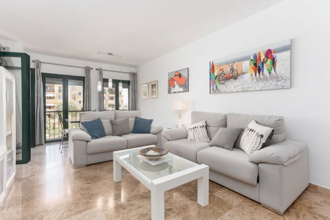 Middle Floor Apartment in Marbella, Costa del Sol – 2 beds – 580000 € - photo 13 of 37
