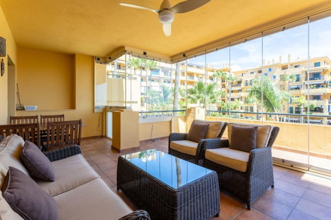 Middle Floor Apartment in Marbella, Costa del Sol – 2 beds – 580000 € - photo 17 of 37
