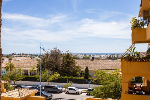Middle Floor Apartment in Marbella, Costa del Sol – 2 beds – 580000 € - photo 21 of 37