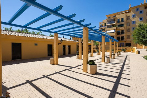 Middle Floor Apartment in Marbella, Costa del Sol – 2 beds – 580000 € - photo 35 of 37