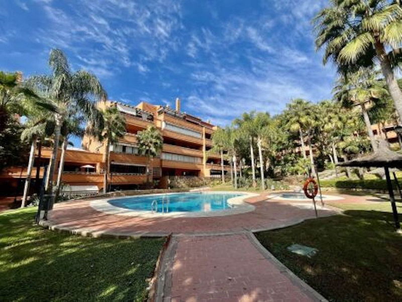 Middle Floor Apartment in Marbella, Costa del Sol – 1 beds – 400000 €