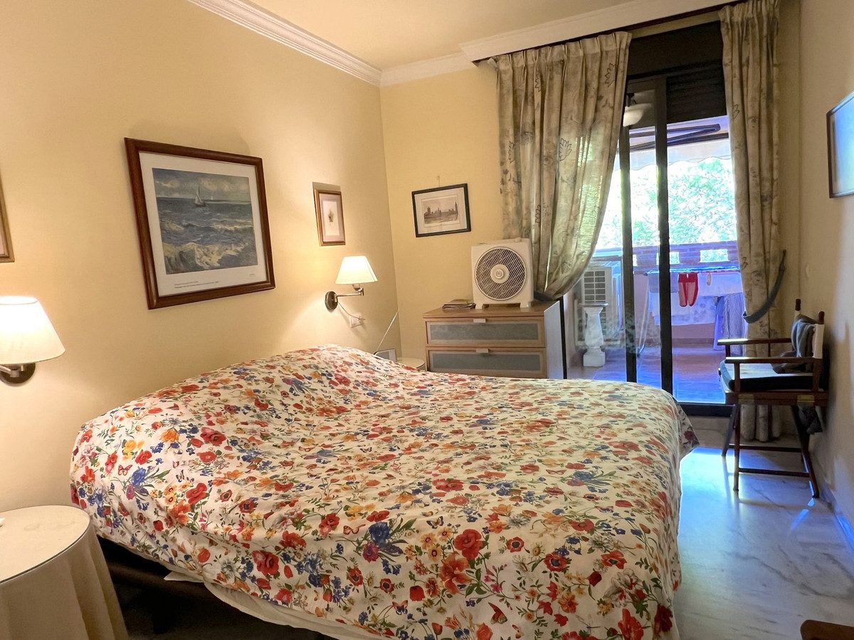 Middle Floor Apartment in Marbella, Costa del Sol – 1 beds – 400000 € - photo 6 of 13