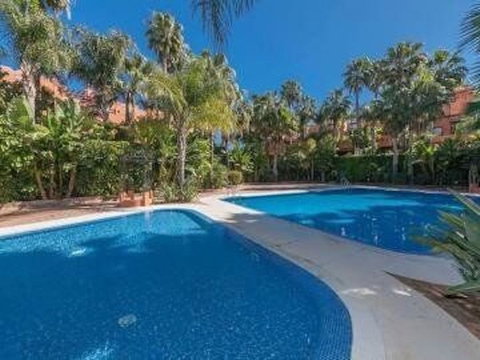 Middle Floor Apartment in Marbella, Costa del Sol – 1 beds – 400000 € - photo 12 of 13