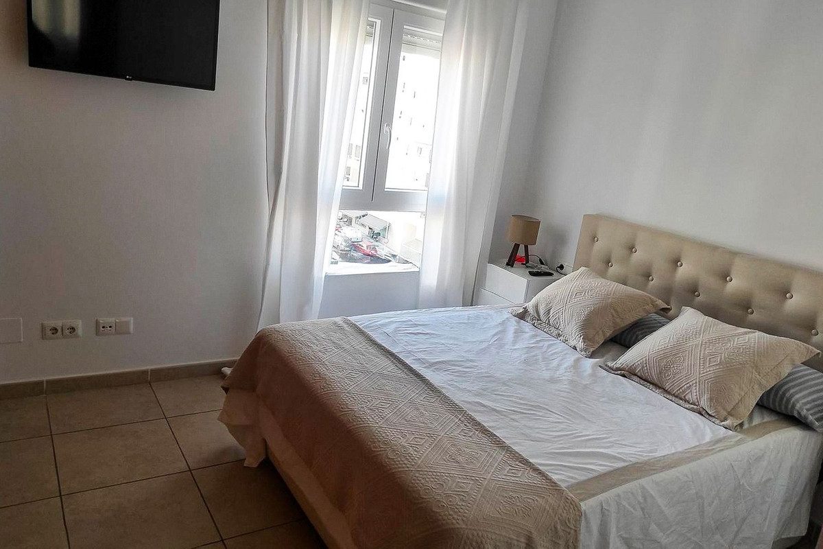Middle Floor Apartment in Torremolinos, Costa del Sol – 3 beds – 375000 € - photo 2 of 9