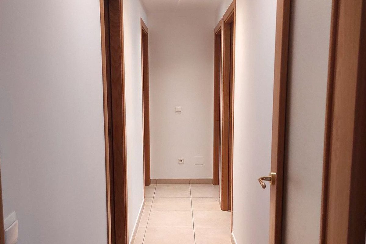 Middle Floor Apartment in Torremolinos, Costa del Sol – 3 beds – 375000 € - photo 3 of 9