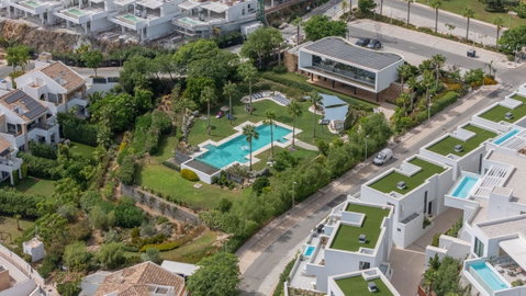 Detached Villa in Benalmadena, Costa del Sol – 4 beds – 1295000 € - photo 7 of 61