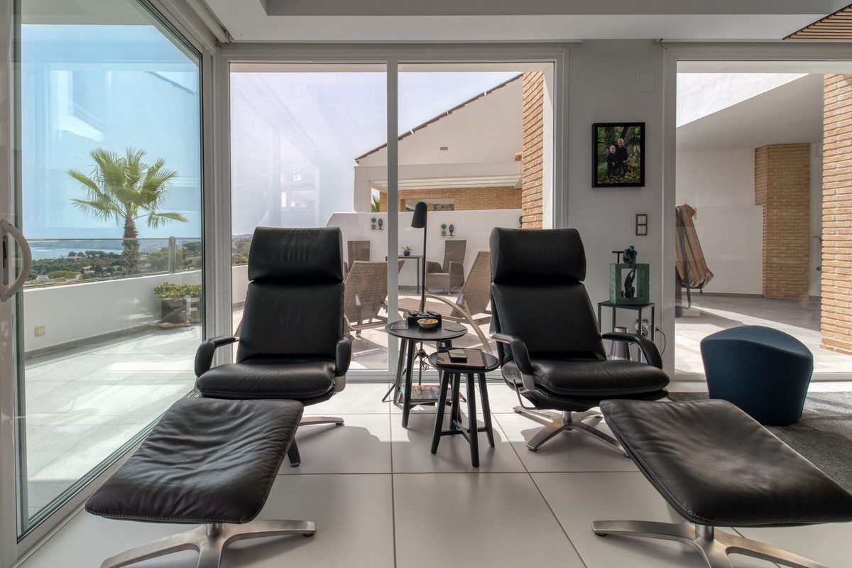 Detached Villa in Benalmadena, Costa del Sol – 4 beds – 1295000 € - photo 21 of 61