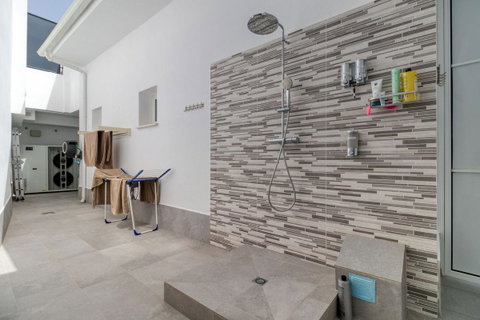 Detached Villa in Benalmadena, Costa del Sol – 4 beds – 1295000 € - photo 29 of 61